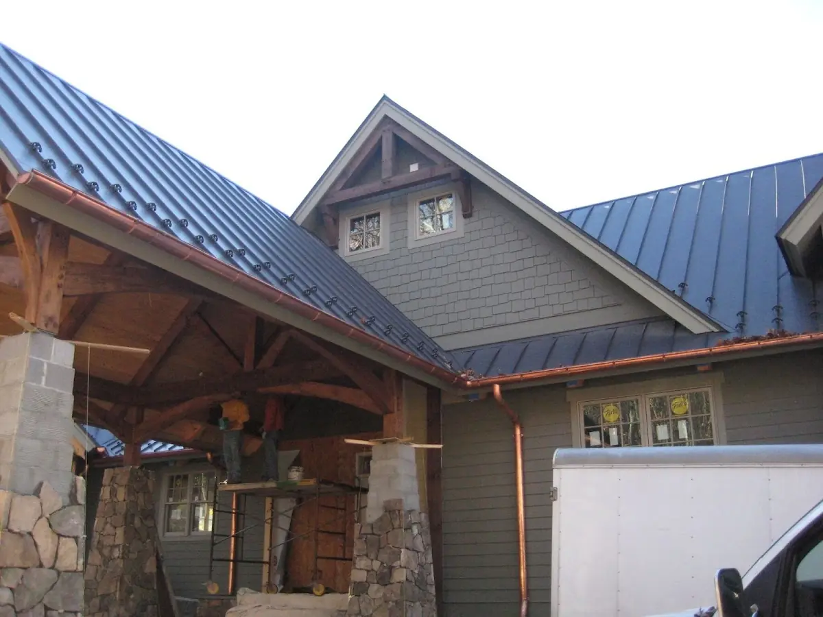 Craftsman Roofing team delivering quality roofing work in Oakhurst Manor